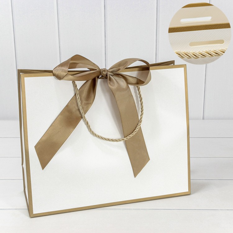 000504CA/1 Пакет подарочный с лентой 32*26*12 210г Белый 1/10 1/120